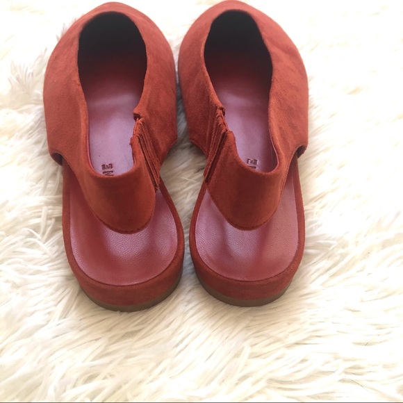 EVERLANE THE V SLING BACK SUEDE FLAT - Picture 2 of 5